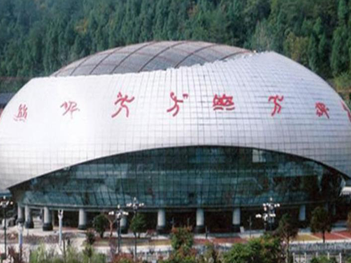 崇明体育中心球形网架加工安装